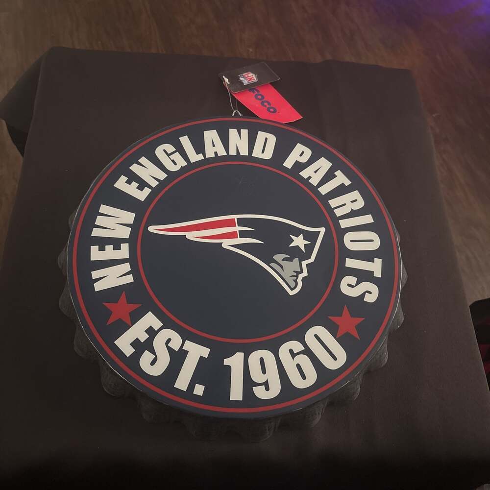 New England Patriots NFL Bottle Cap Wall Sign new with tags